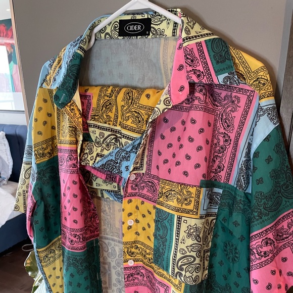 Cider two piece matching button up shirt and high waisted oversized short - Picture 1 of 2